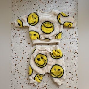 Gap × SmileyWorld® Baby Sherpa Outfit Set